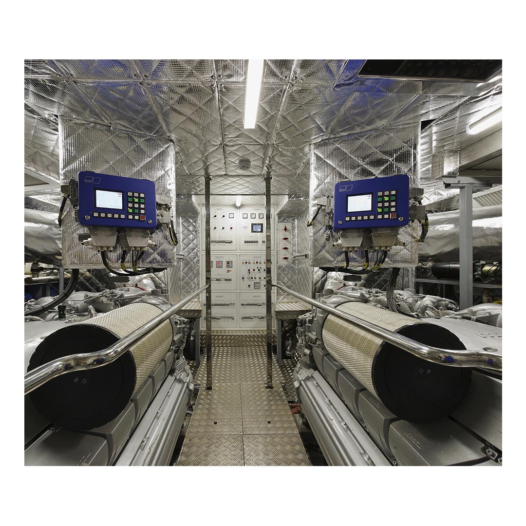  چراغ LED خطی روكار با توان 47 وات به طول 115 سانتی متر مدل سيليوم  مازی نور با پخش 30 درجه نور