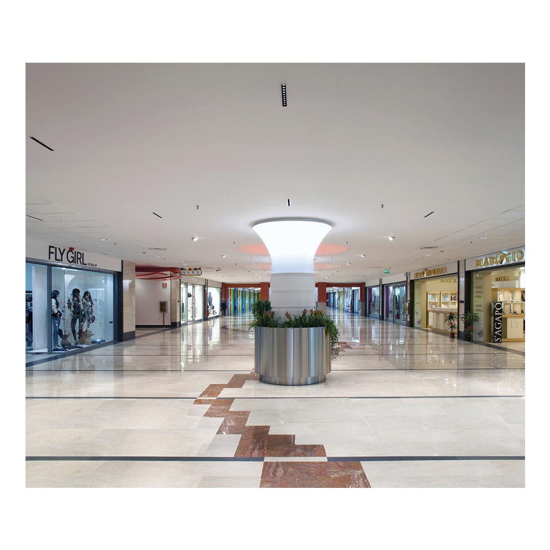 چراغ مولتی دانلايت توكار 24 وات ثابت مدل لوميلد  يك رديفه ثابت با پخش نور 55 درجه مازی نور